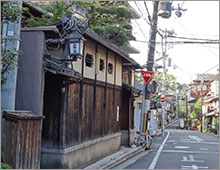 石堀小路