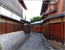 石堀小路