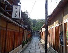石堀小路